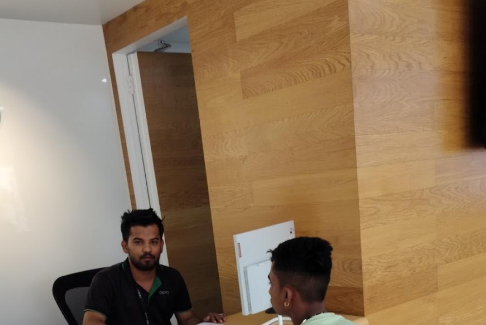 OPPO Service Center in Modasa