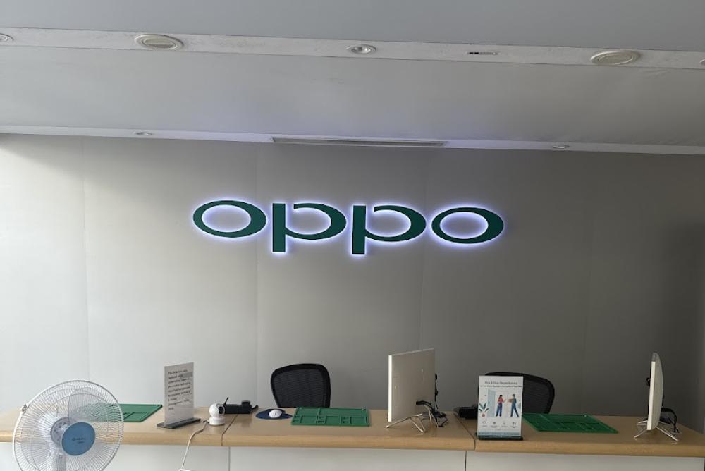 OPPO Service Center in Opposite Starbucks Cofee (Bangalore)