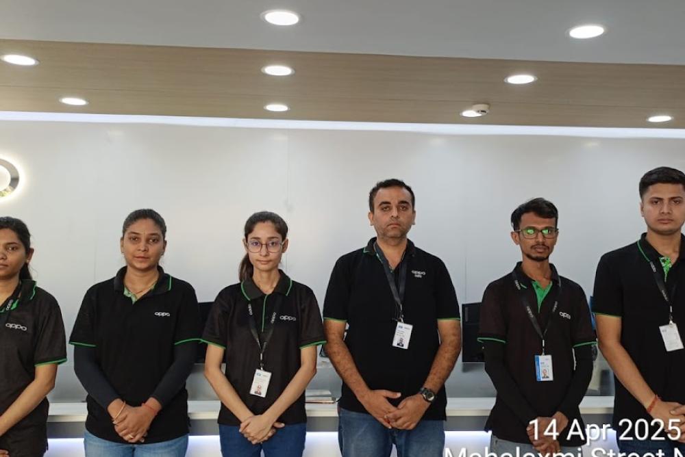OPPO Service Center in Rustampura Post Office (Surat)